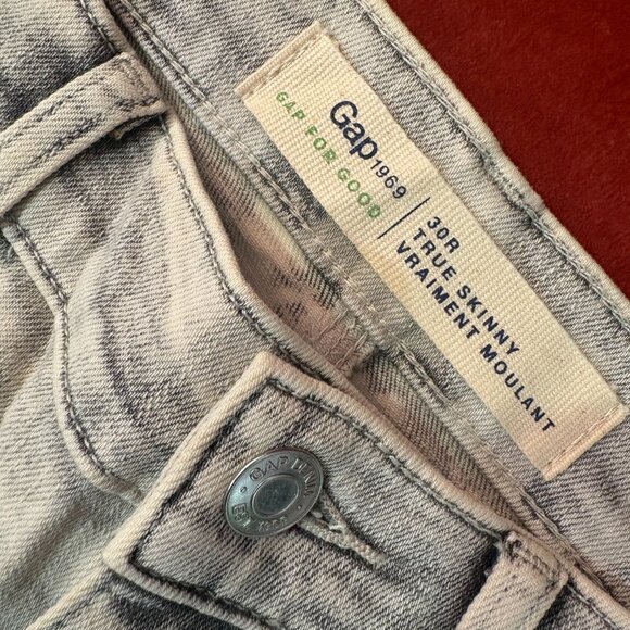 Gap True Skinny Bleached 30R Jeans NWOT - Picture 4 of 5